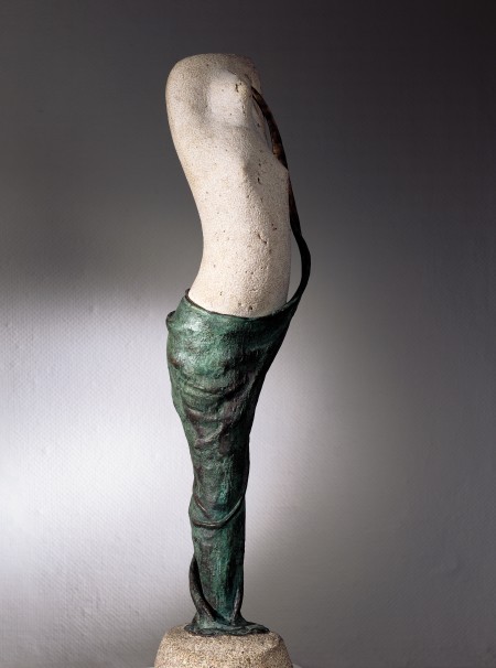 Desnudo con ropaje